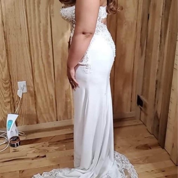 WEDDING DRESS - Picture 4 of 4